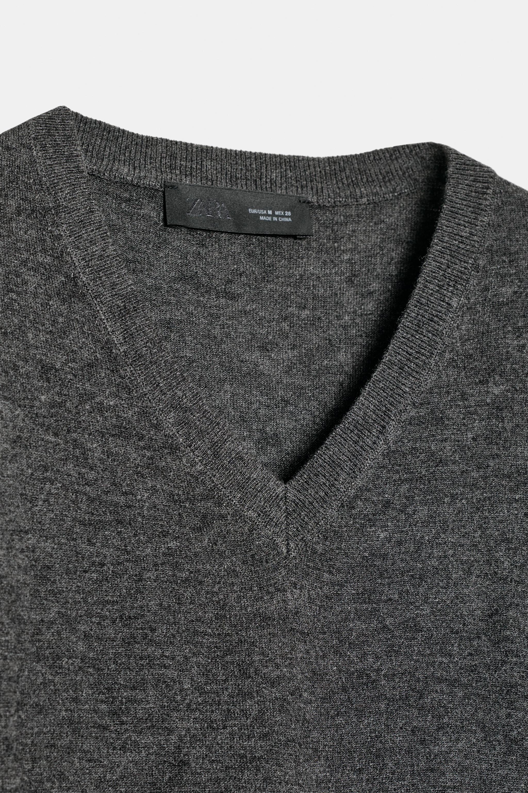 WOOL V-NECK SWEATER